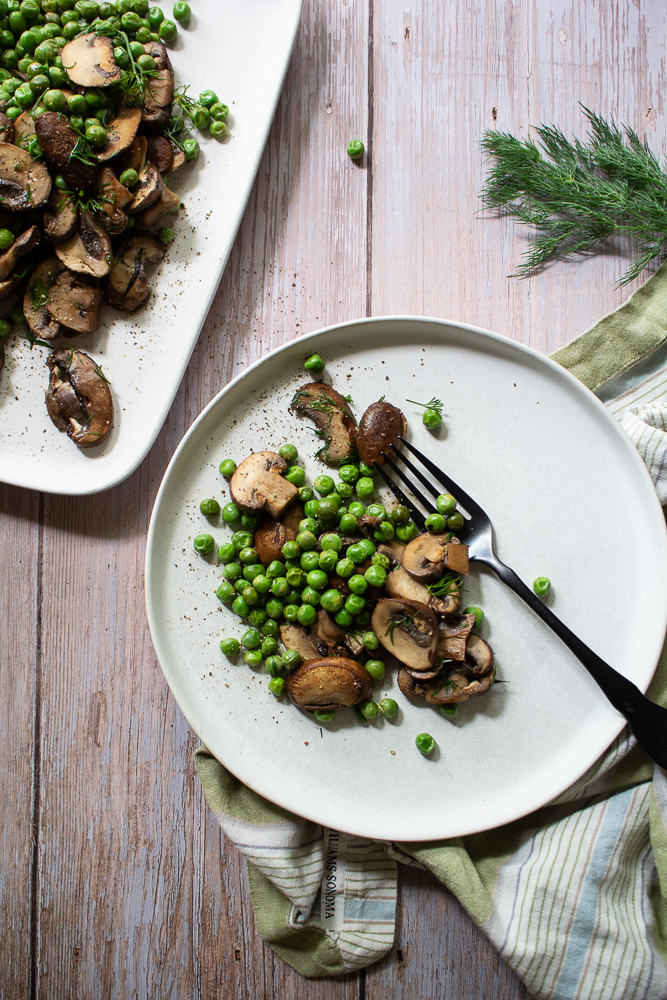 peas and mushrooms with dill